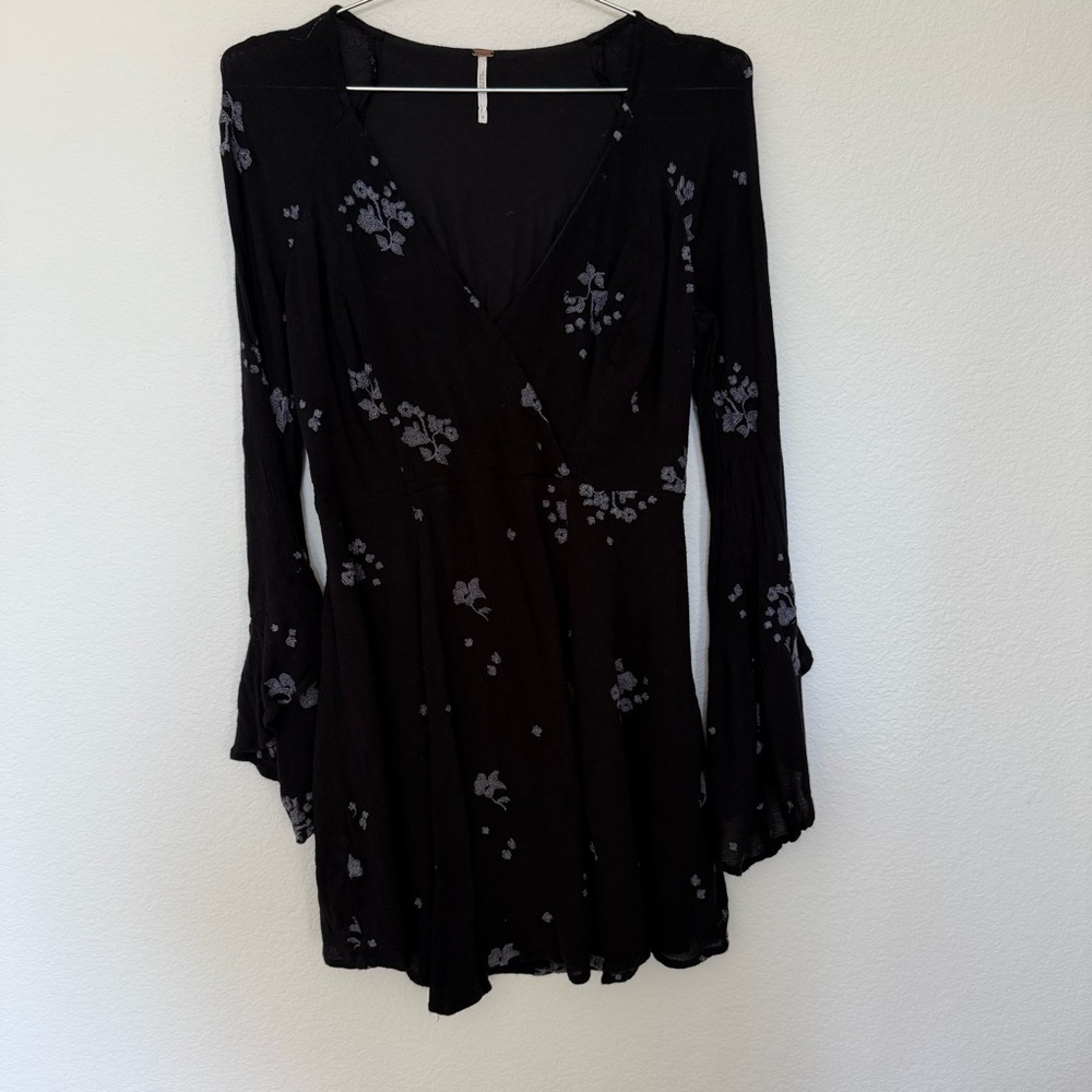 Free People Jasmine Embroidered Floral Black Dress Size 8 - Picture 2 of 6